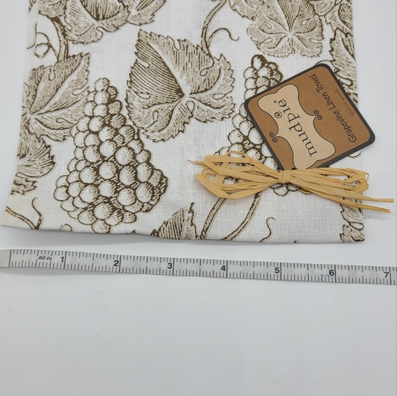 Mud Pie Grapevine Linen Towels - Picture 2 of 7